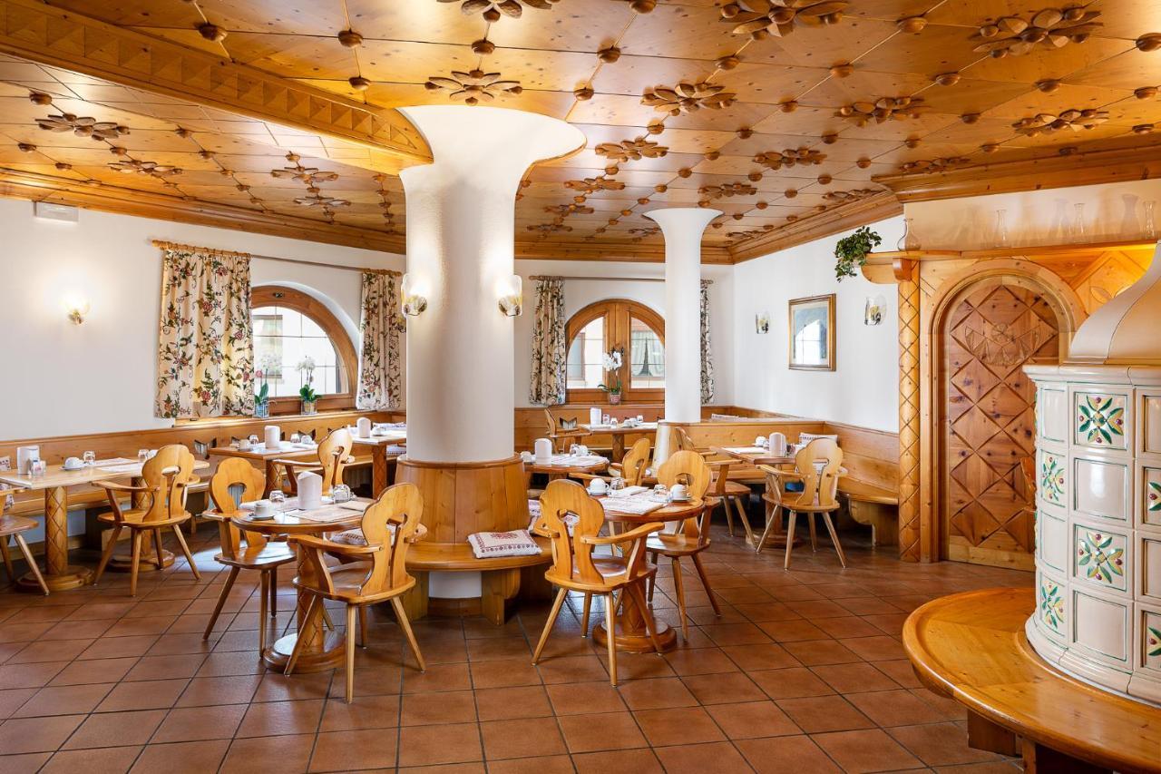 Hotel Natale Cortina dʼAmpezzo Kültér fotó