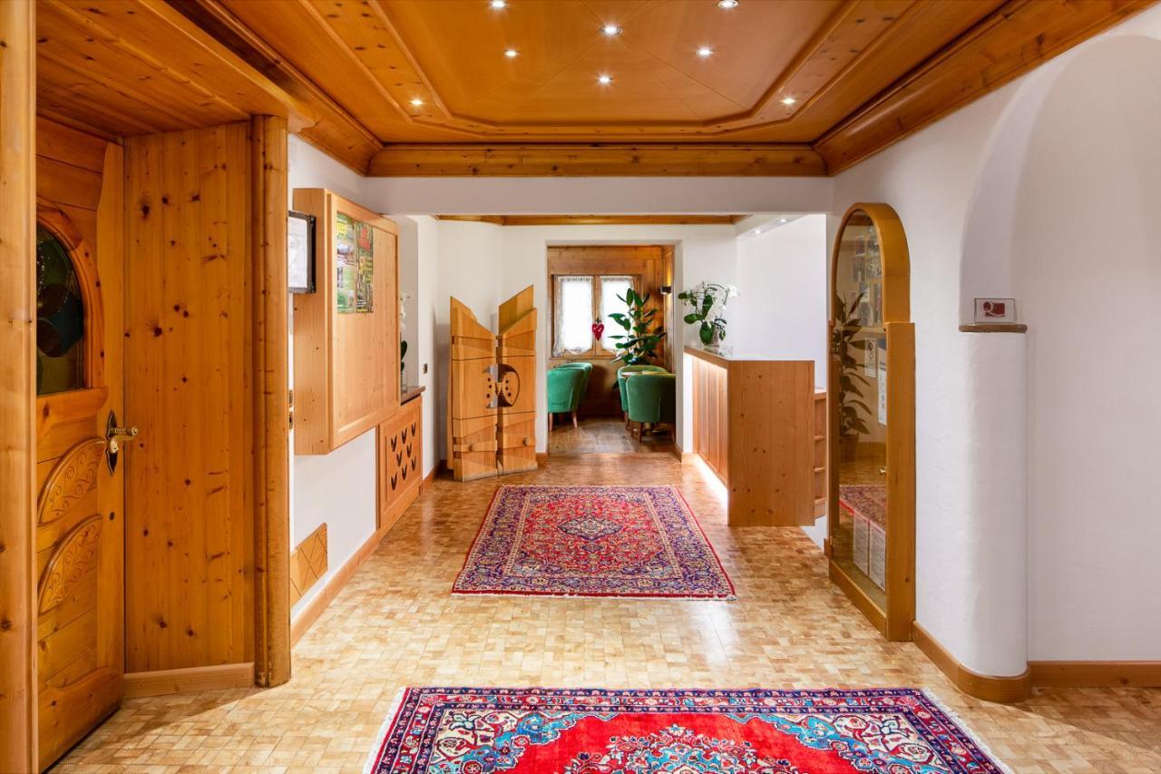 Hotel Natale Cortina dʼAmpezzo Kültér fotó